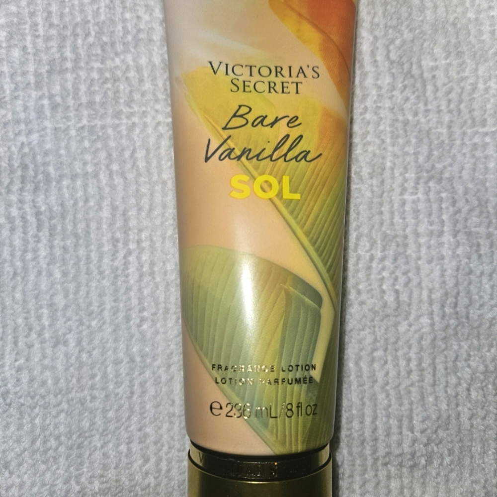 New Bare Vanilla Sol lotion